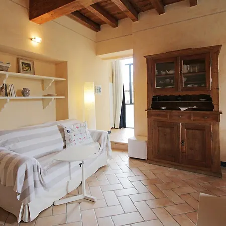 Casa Marsilva - In Old Town Centre, Near The Toscolano Maderno